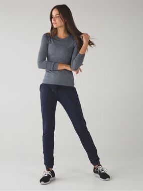 LULULEMON base runner pant III blue size 6